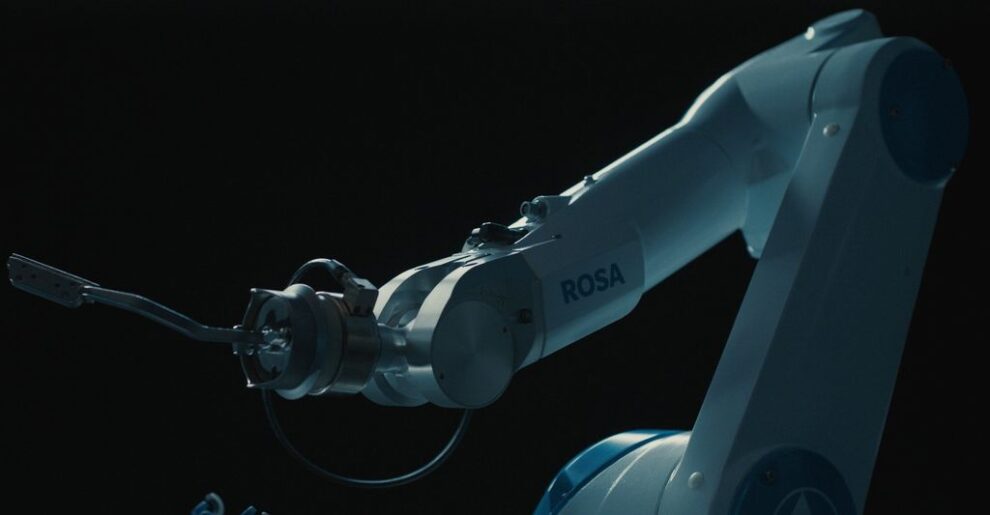 Robotul ROSA Zimmer revoluționează chirurgia cu precizie și siguranță sporită