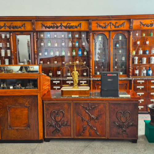 Expoziții diverse deschise în muzee și case culturale din Galați