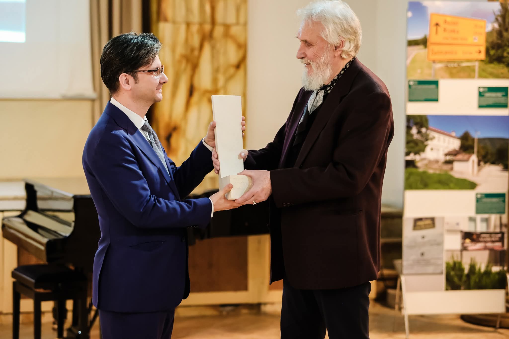 Sculptorul Bata Marianov a primit premiul Constantin Brâncuși în 2025