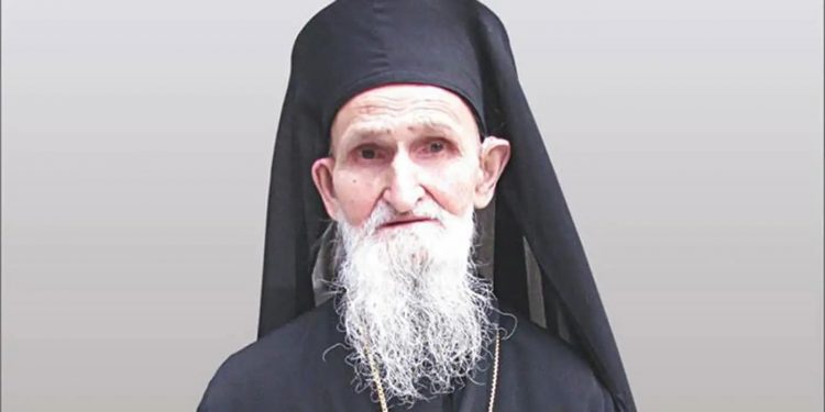 Arhimandritul Serafim Man a împlinit 90 de ani, fost stareț al Mănăstirii Rohia