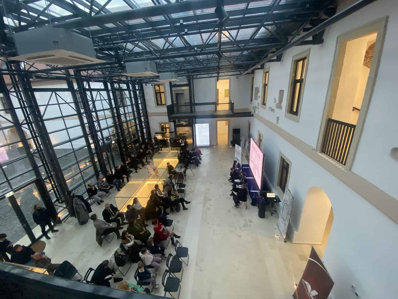 La Alba Iulia, trei zile de sărbătoare a cărții de Ziua Națională