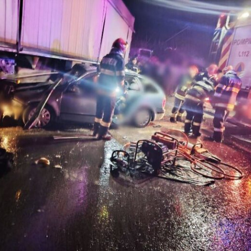 Accident grav pe DN 11A între Onești și Adjud, cinci persoane rănite