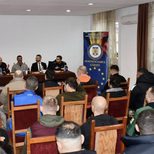 Personalități din fotbalul românesc au discutat cu deținuții de la Penitenciarul Găești