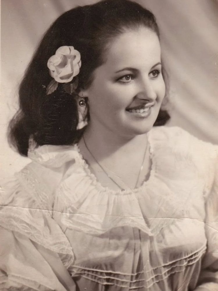 Maramureșul își omagiază privighetoarea Titiana Mihali la aniversarea nașterii sale