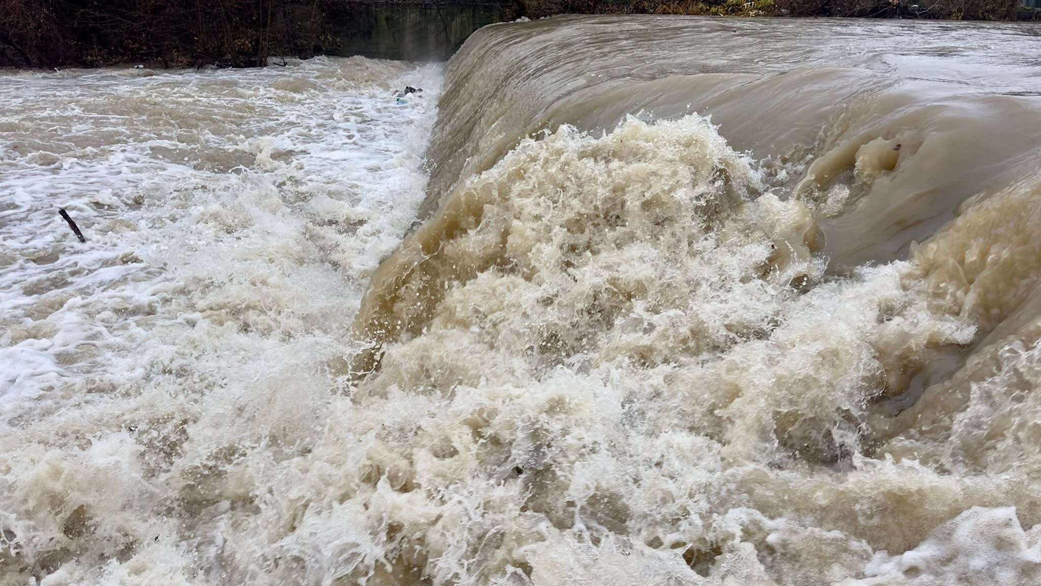 Inundații puternice în județul Gorj din cauza ploilor abundente din noiembrie 2025