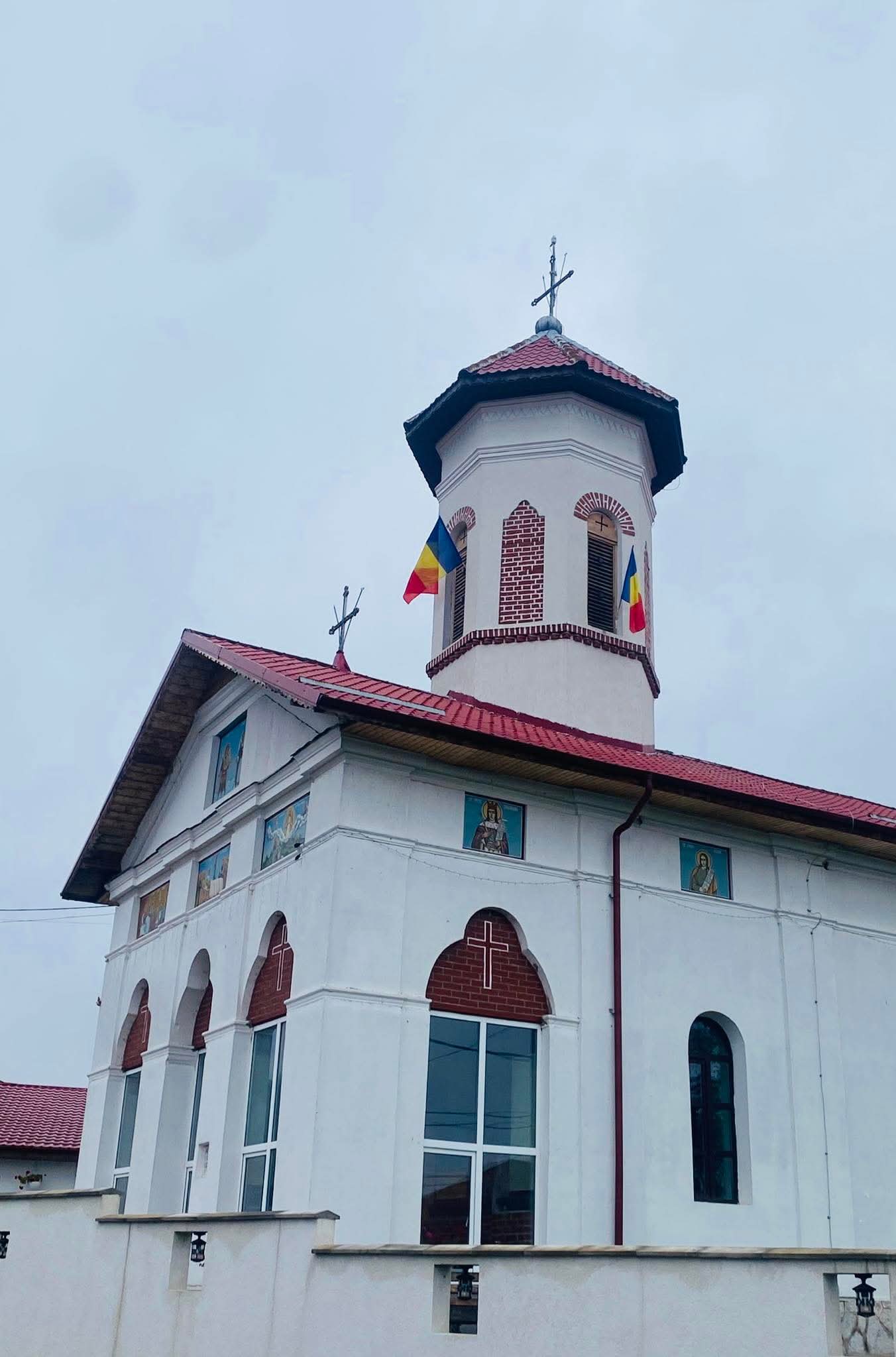 Primarul din Runcu îndeamnă comunitatea să sărbătorească Ziua Națională prin arborarea Drapelului