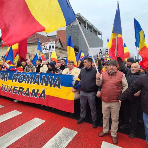 Marșul organizat de George Simion la Alba Iulia adună sute de participanți de 1 Decembrie