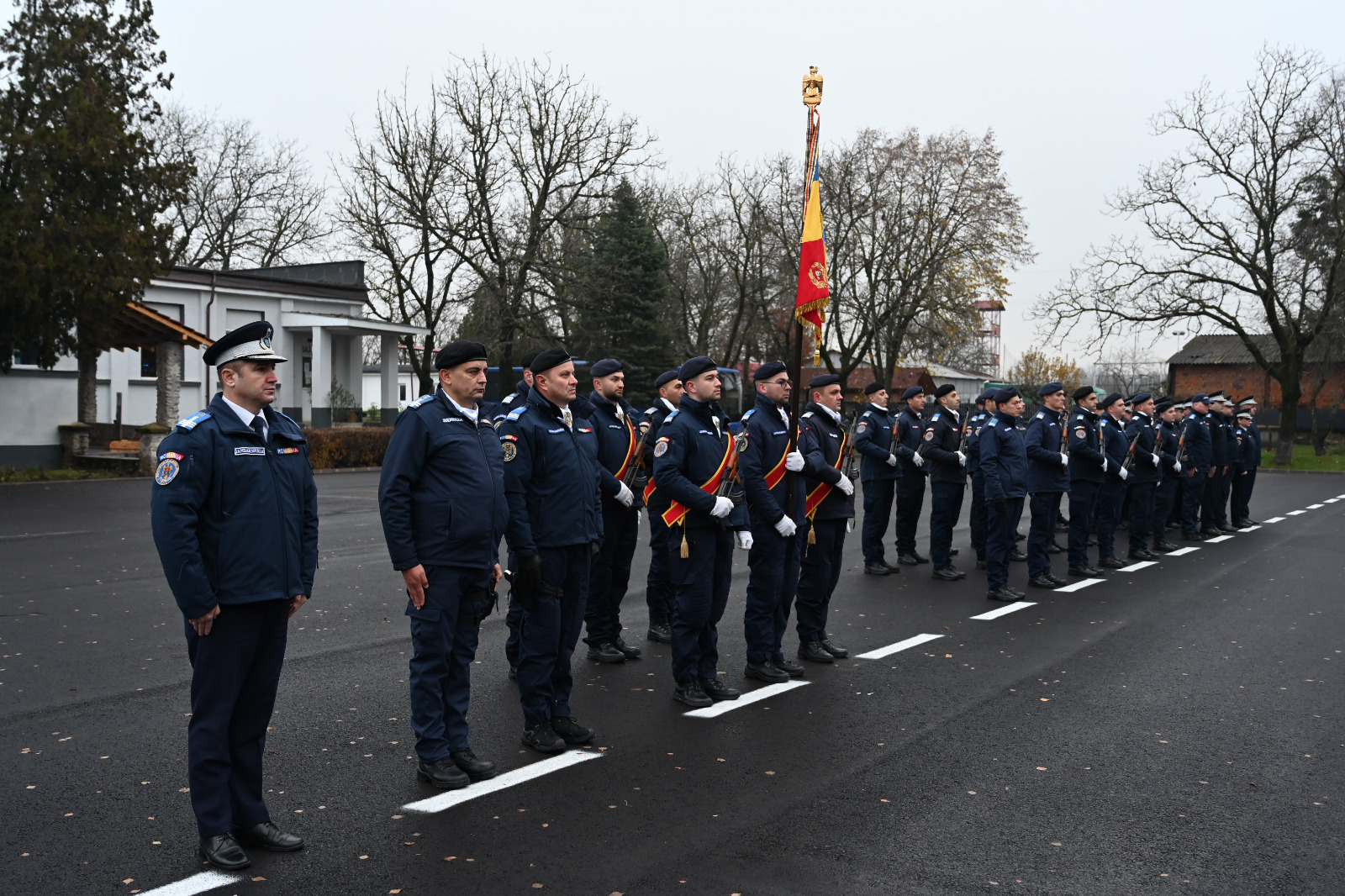14 jandarmi gorjeni avansați în grad cu ocazia Zilei Naționale a României