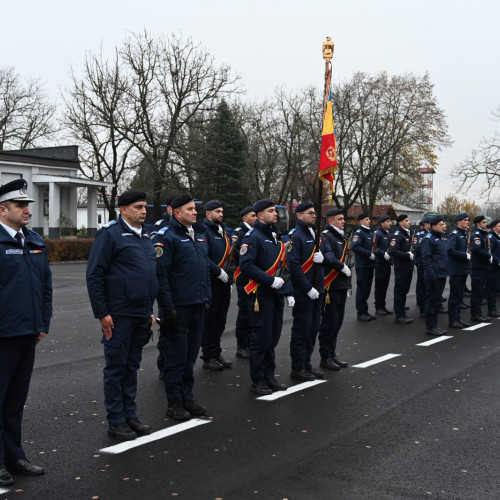 14 jandarmi gorjeni avansați în grad cu ocazia Zilei Naționale a României