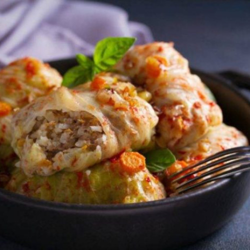 Sarmalele, preferate de români în topul preparatelor tradiționale