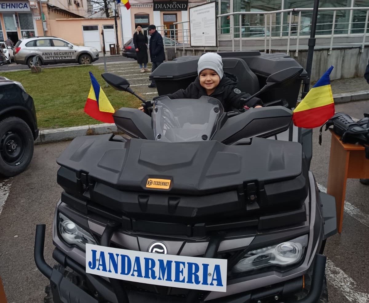 Tehnica de intervenție a MAI, prezentată la Botoșani de Ziua Națională a României