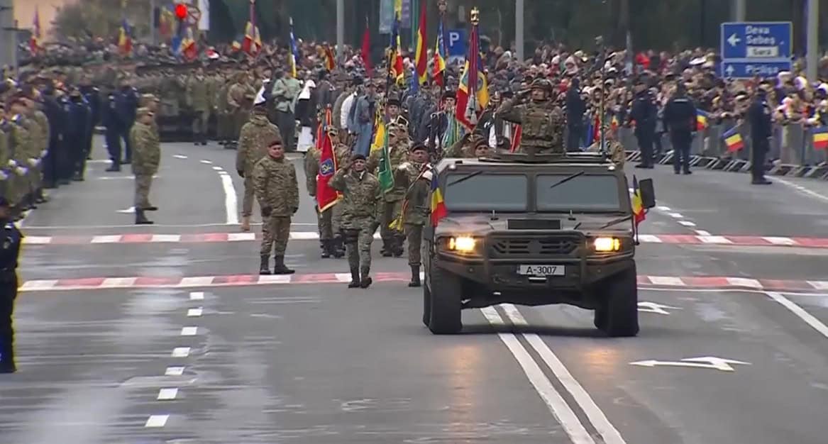 Parada militară de 1 Decembrie 2025 la Alba Iulia reunește peste 1000 de militari NATO și UE