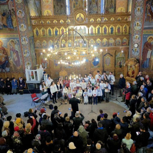 Concert patriotic al corului de copii din Târgoviște de Sfântul Andrei