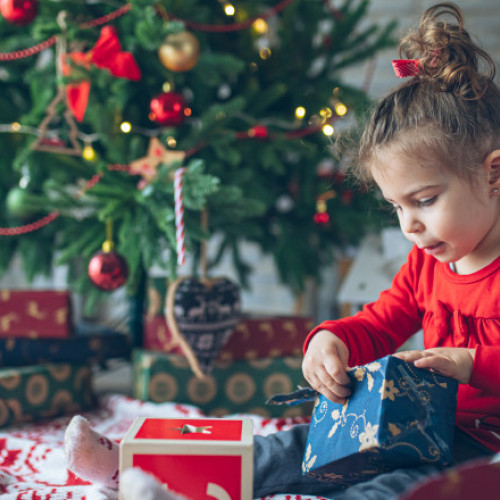 Românii sărbătoresc Sfântul Nicolae cu tradiții pline de simboluri și daruri