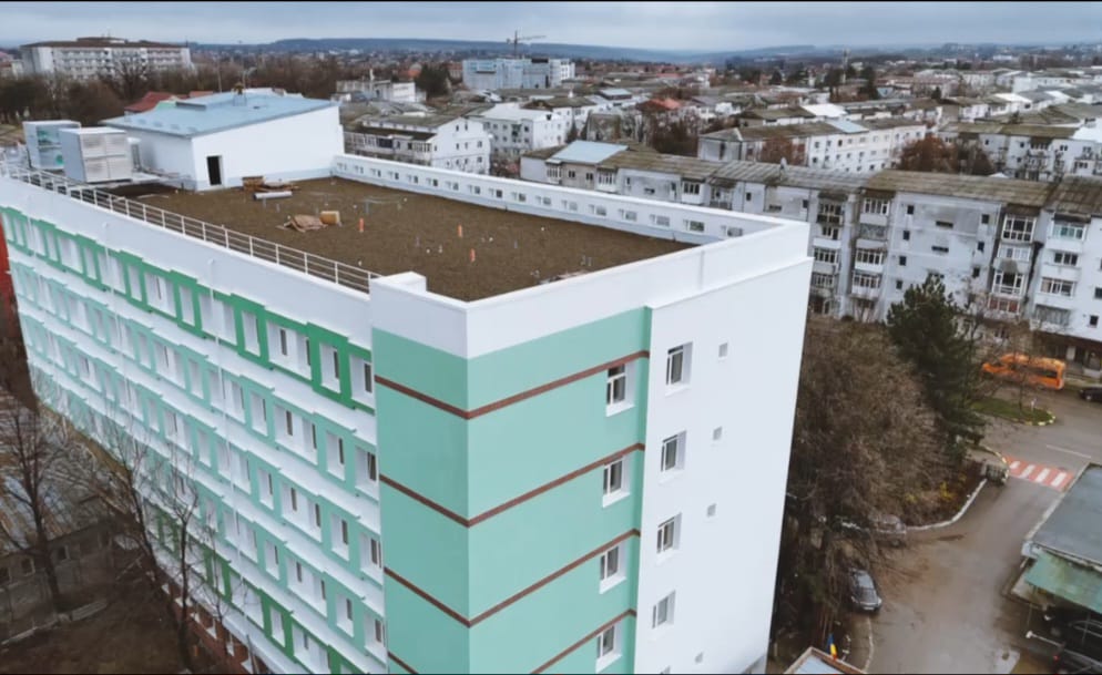 Finalizată reabilitarea etajelor 4 şi 5 de la Maternitatea din Botoşani