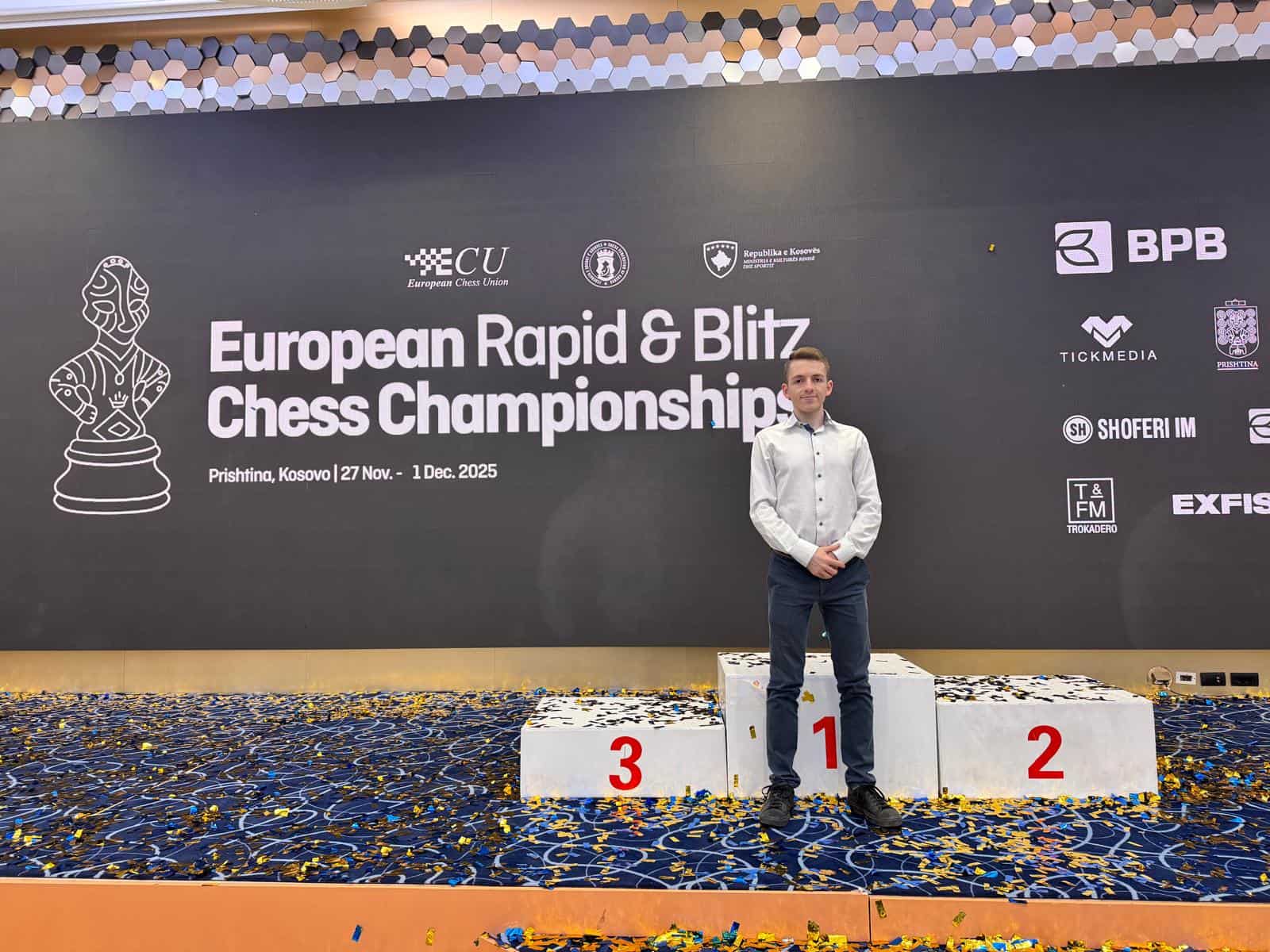 Mihnea Costachi câștigă categoria de rating 2500 la Campionatul European de Șah Blitz
