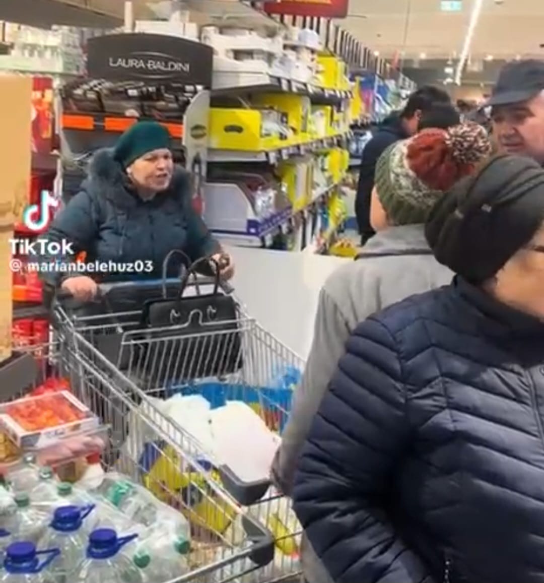 Un conflict aprins la un supermarket din Dorohoi a fost filmat și făcut public