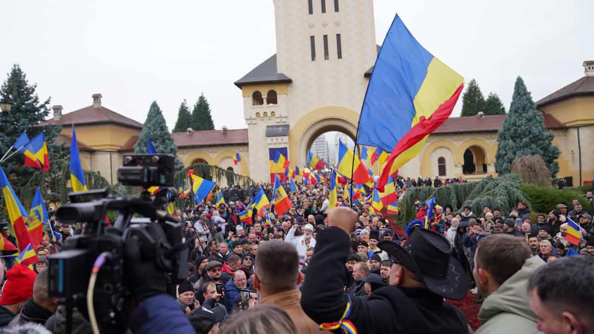 Primarul Alba Iulia interzice viitoarele adunări după incidentele de Ziua Națională