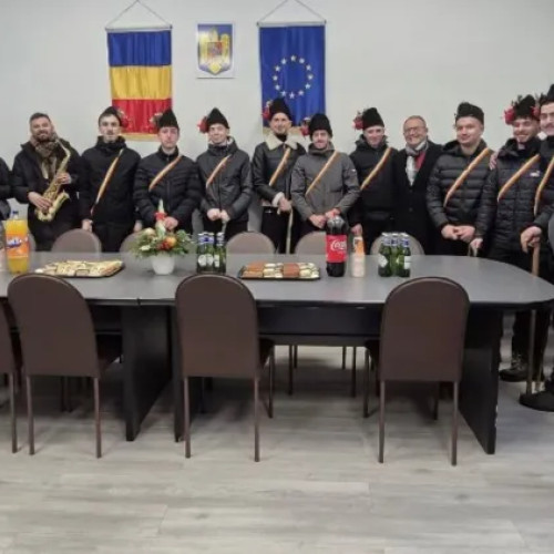 Tradiția colindatului de ceată bărbătească continuă în satele de munte din Cluj