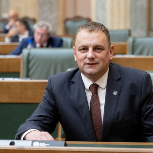 Senatorul cere urgentarea procedurilor pentru modernizarea Palatului Copiilor