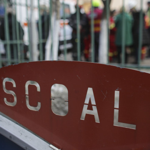 Ministerul Educaţiei va premia elevii şi profesorii cu performanţe la olimpiade în 2025