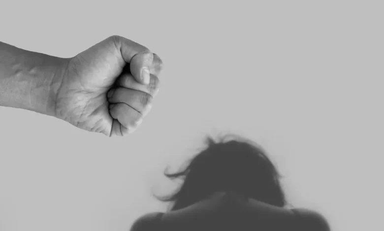 Doi bărbaţi din Râmnicu Sărat arestaţi pentru uciderea unei persoane în scaun cu rotile