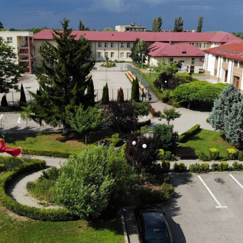 Program social pentru persoanele vulnerabile din orașul Titu, cu pachete alimentare de Crăciun