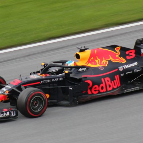 Isack Hadjar va fi noul coechipier al lui Max Verstappen la Red Bull din 2026