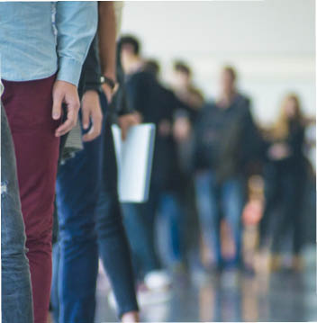 Rata șomajului în octombrie 2025 a scăzut ușor, bărbații având un procent mai mare decât femeile