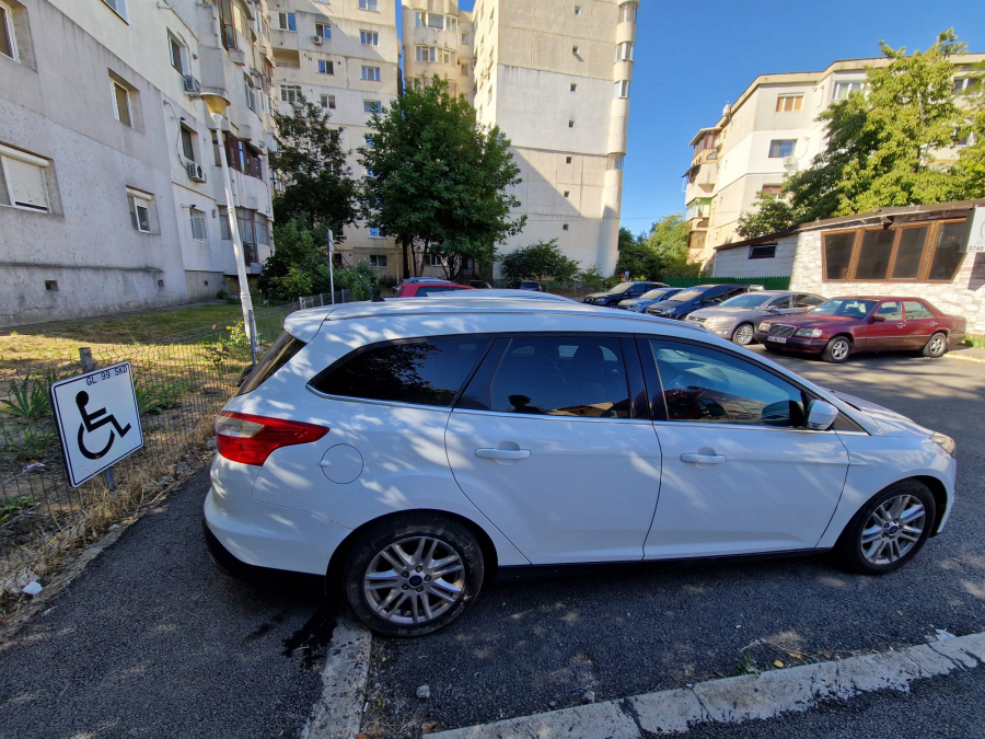 Galați actualizează documentele necesare pentru locurile de parcare gratuite pentru persoanele cu handicap