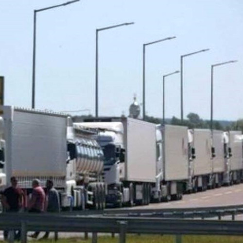 Minciuna privind cerealele din Ucraina, demontată de autoritățile românești: probleme găsite la doar 4 din cele peste 3 milioane de tone importate în România