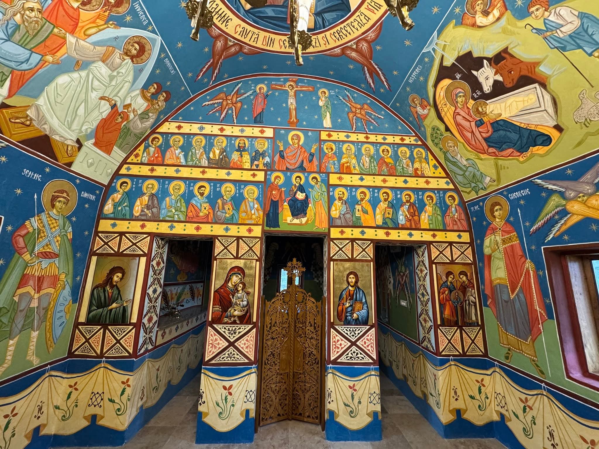 Bisericuța din Ursoaia, renovată înainte de sărbători