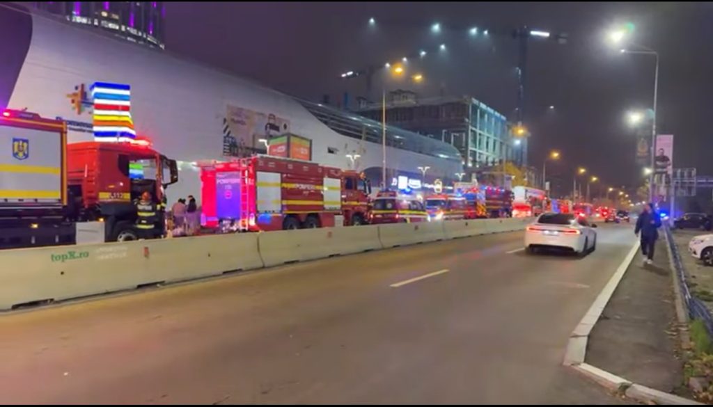 Incendiu la mall-ul Promenda din București, izbucnit de la un transformator