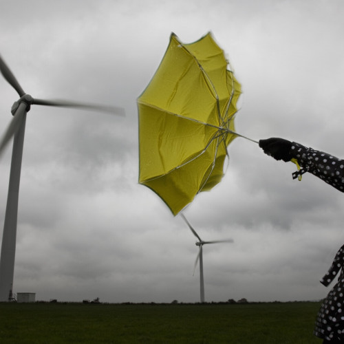 Cod portocaliu și galben de vânt puternic în Caraș-Severin și munți