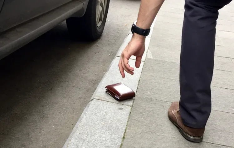 Un clujean și-a recuperat portofelul pierdut în trei minute în Mărăști