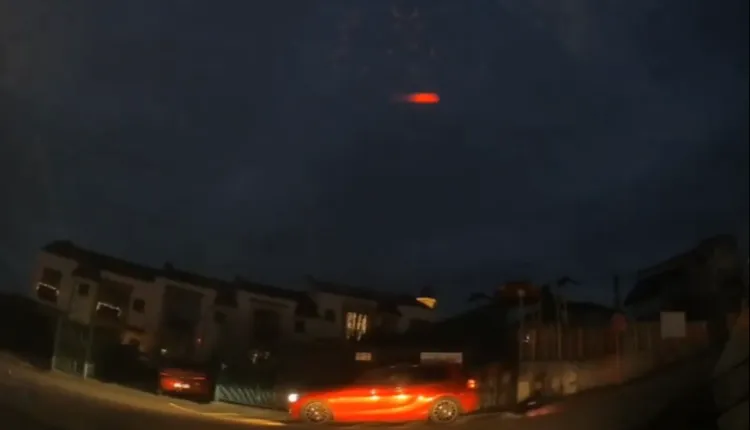 Copii surprinși pe carosabil cu mașinuță-jucărie în plină oră de vârf la Cluj-Napoca