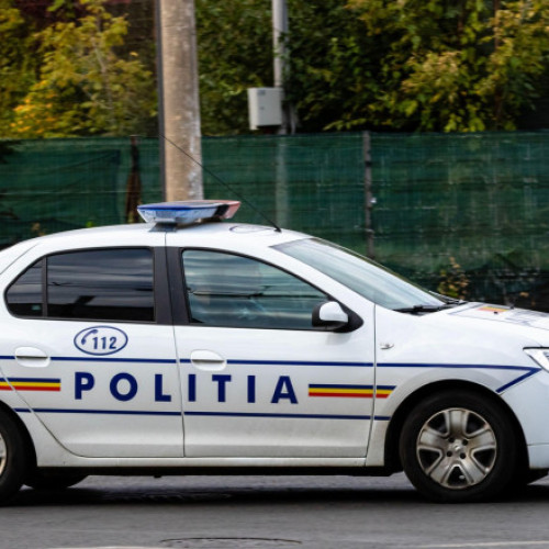 Şase eleve reţinute pentru agresiune asupra unei colege la un liceu din Roşiorii de Vede