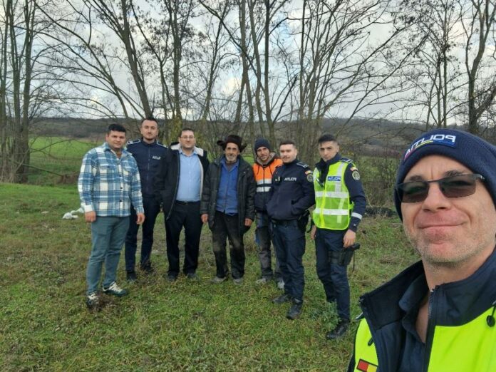 Bărbat de 71 de ani salvat după ce s-a rătăcit în pădure într-o noapte rece