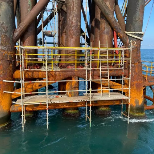 Gardă de Mediu constată pericolul de degradare a unei platforme OMV Petrom în Marea Neagră, potrivit Greenpeace România