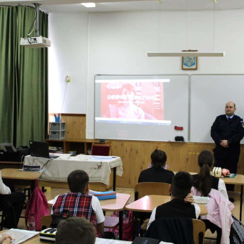 Jandarmii tulceni au organizat activități de prevenire pentru elevii din clasele V și VI