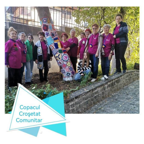 La Muzeul de Etnografie Tulcea a fost deschis al treilea copac croșetat comunitar