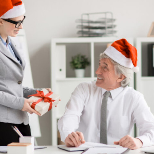 Aproape 90% dintre angajatori pregătesc beneficii de Crăciun pentru angajați în 2025