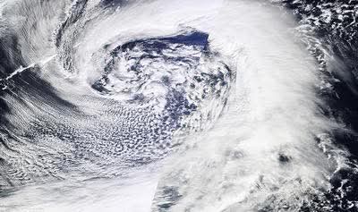 România sub cod galben de vânt puternic și vreme severă din cauza ciclonului Cassio