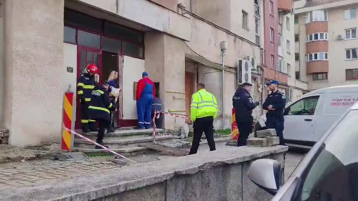 Intervenție la un bloc din Alba Iulia după sesizarea unui miros suspect de gaz