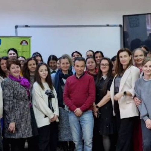 Consilieri școlari din Dâmbovița au discutat metode moderne de sprijin pentru elevi