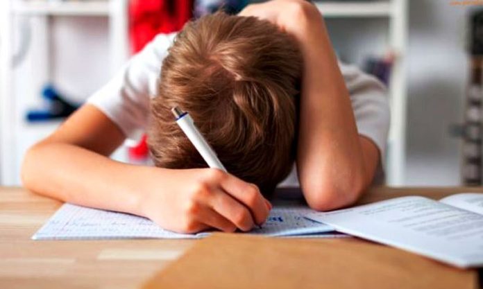 Noi reguli la temele pentru acasă impuse de Ministerul Educației în 2025