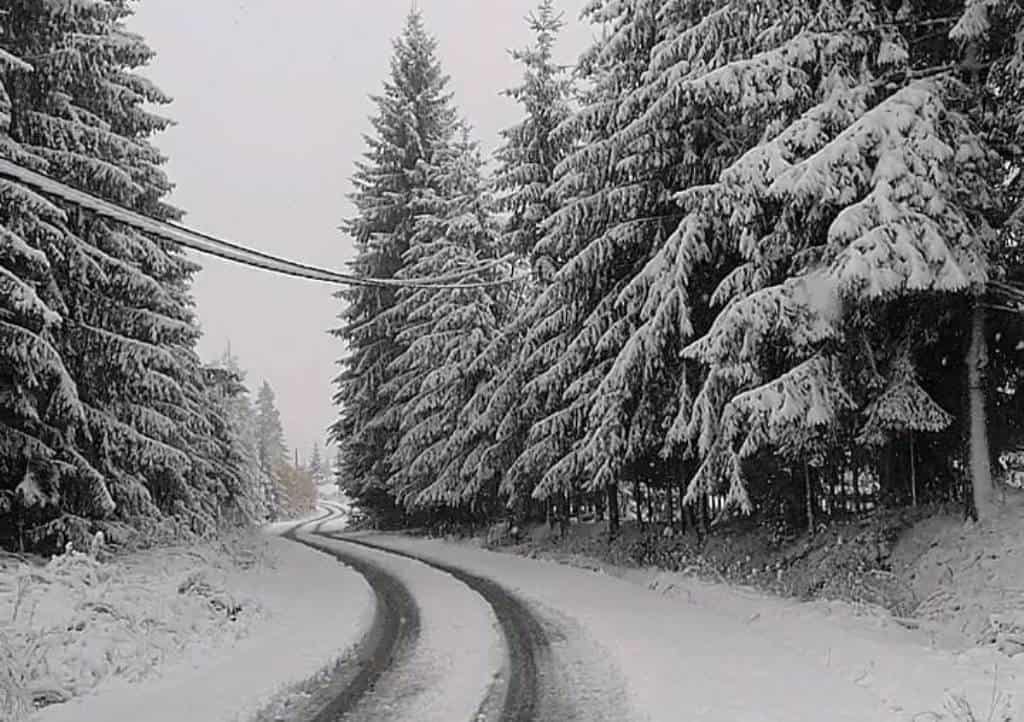 Solstițiul de iarnă 2025 marchează cea mai scurtă zi și începutul iernii astronomice