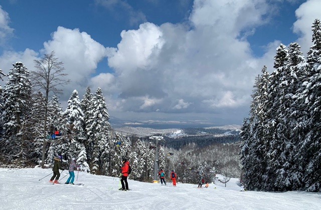 Salvamont Brașov oferă sfaturi pentru deschiderea sezonului de schi 2025