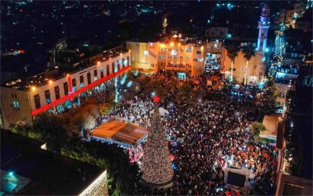 Bradul de Crăciun aprins după trei ani în Betleem, simbol al speranței