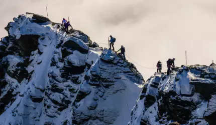 Un alpinist anchetat după ce și-a abandonat iubita pe muntele Grossglockner